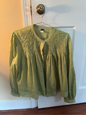 Old Navy Olive Green Pintuck Button-Front Blouse